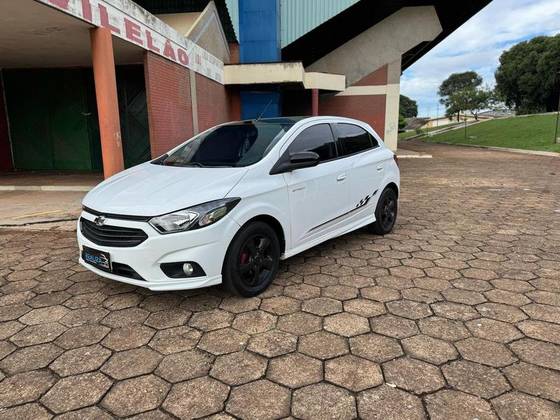 CHEVROLET ONIX 1.4 MPFI ACTIV 8V FLEX 4P AUTOMÁTICO CHEVROLET ONIX 1.4 MPFI ACTIV 8V FLEX 4P AUTOMÁTICO